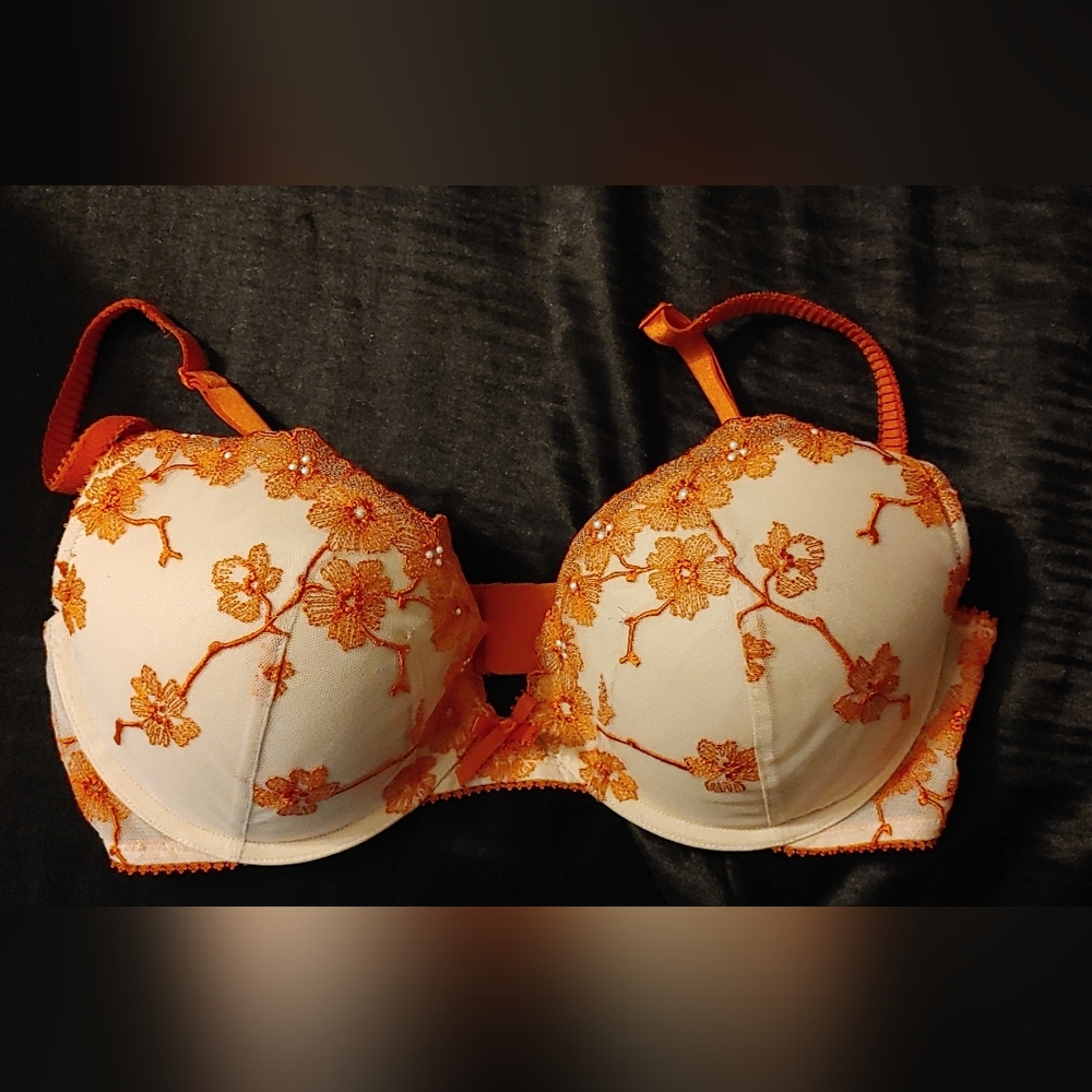 Embellished Victoria's Secret bra 36D